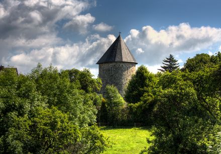 [Translate to Leichte Sprache:] Wehrturm in Bad Wünnenberg und weitere Aussichtstürme und Aussichtspunkte